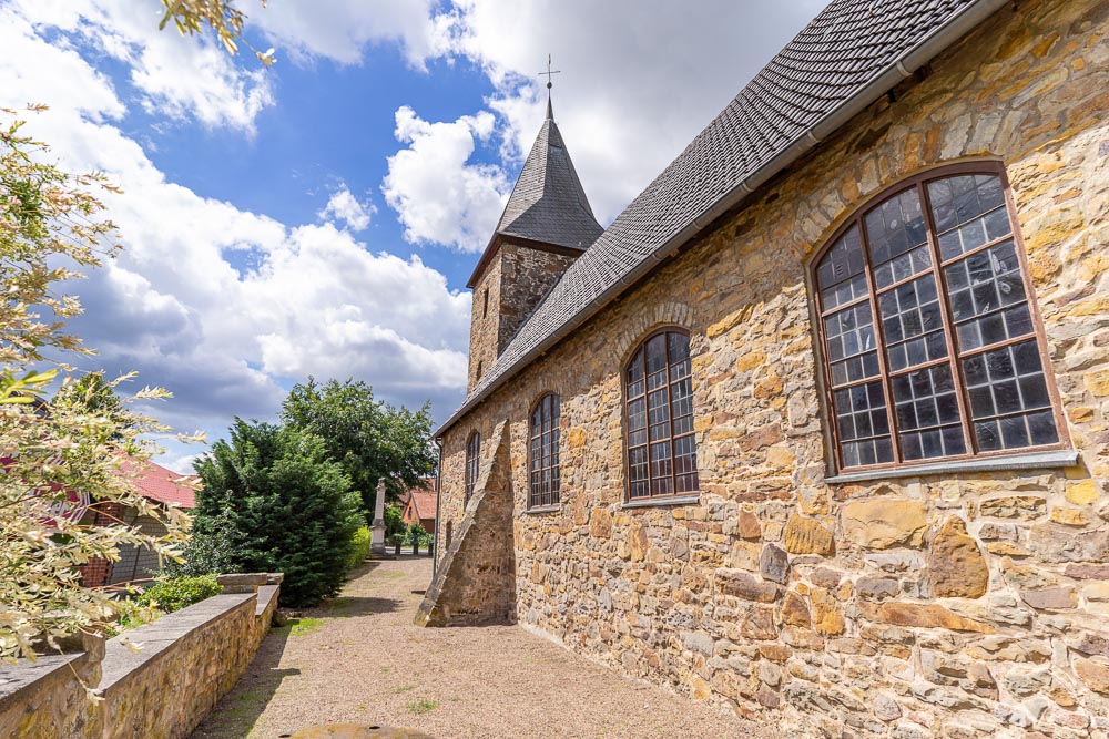 Kirche mit Weitwinkel